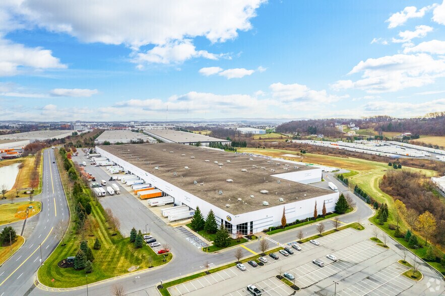 More Photos Of 860 Nestle Way, Breinigsville Distribution For Lease