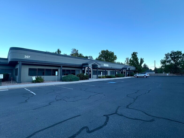 More Photos Of 307 W Winnie Ln, Carson City Office For Sale