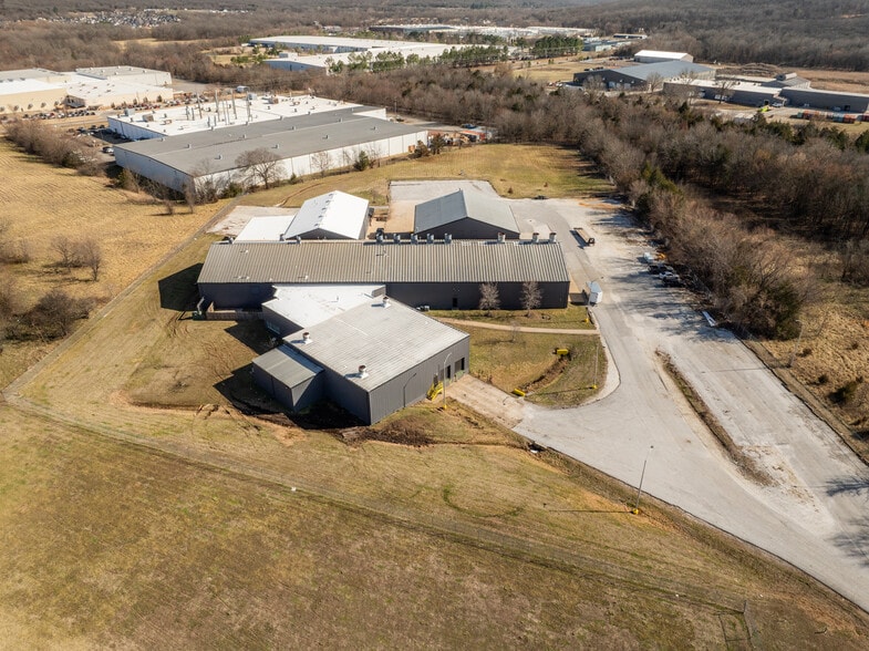 More Photos Of 1601 E Pump Station Rd, Fayetteville Warehouse For Lease