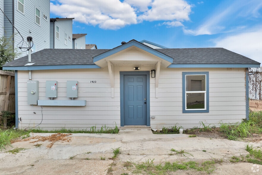 More Photos Of 1923 Kolfahl St, Houston Warehouse For Sale