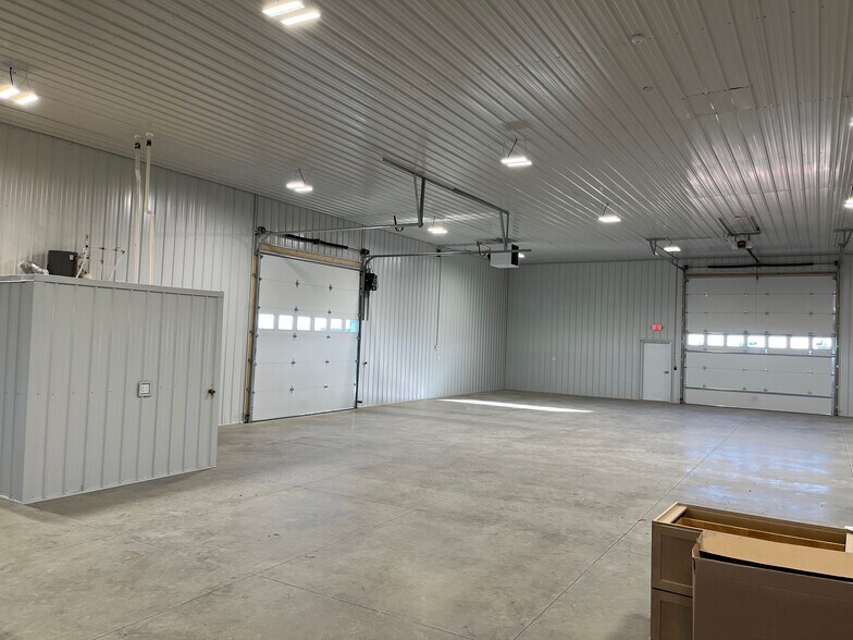 More Photos Of 414 Americas Way, Box Elder Warehouse For Lease