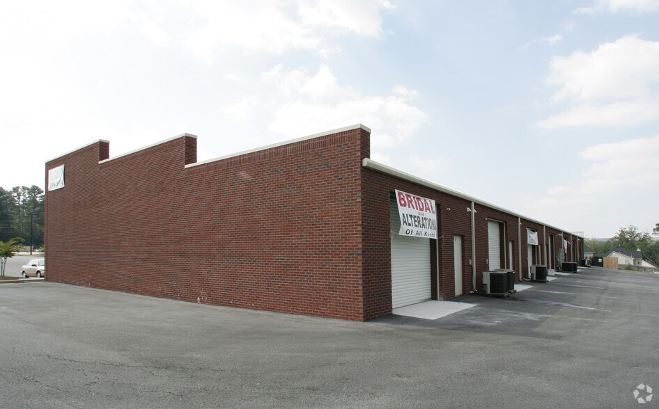 More Photos Of 3279-3291 Highway 42, Stockbridge Freestanding For Lease