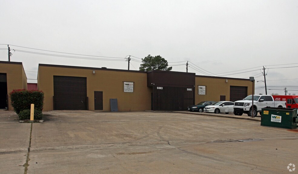More Photos Of 5849-5891 W 34th St, Houston Unknown For Lease