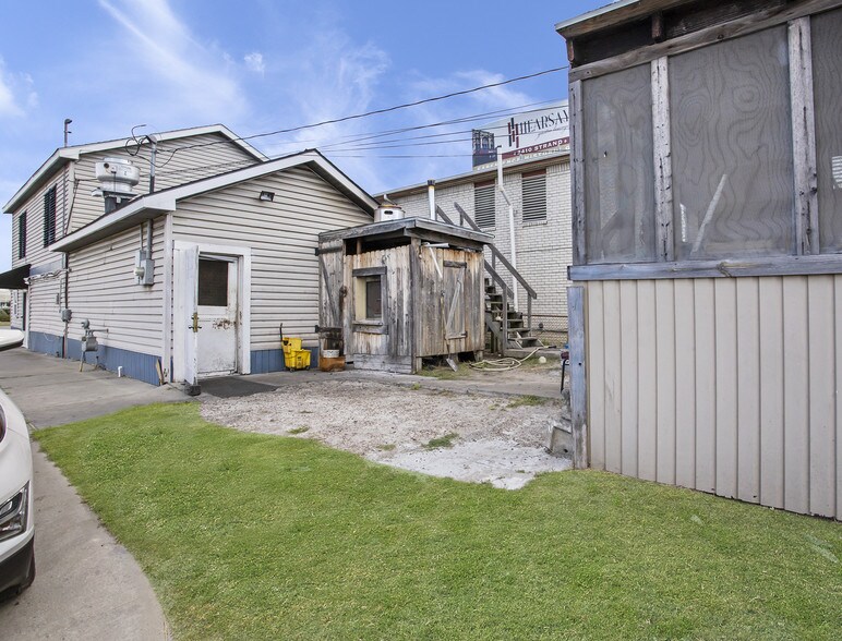 More Photos Of 5427 Broadway St, Galveston General Retail For Sale