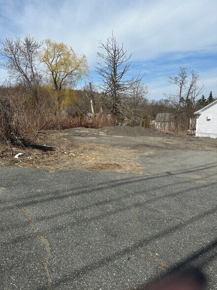 More Photos Of 69 Turnpike Rd, Southborough Land For Lease