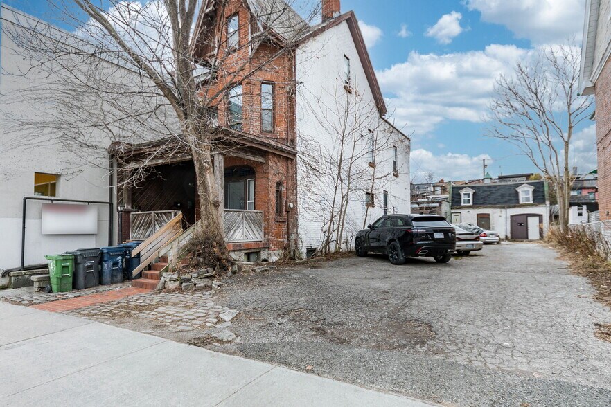 More Photos Of 530 Bathurst St, Toronto Land For Sale