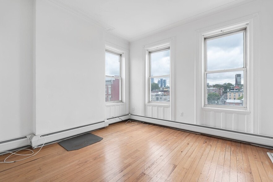 More Photos Of 746 Park Ave, Hoboken Storefront Retail Residential For Lease