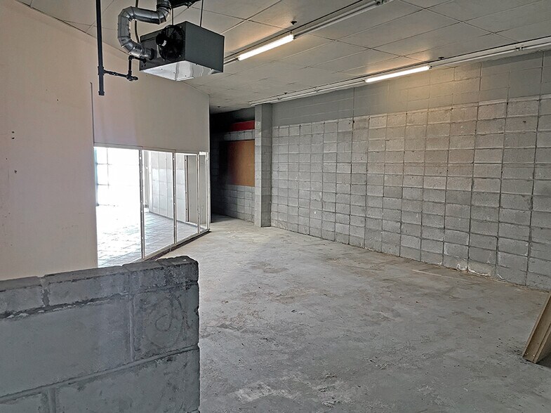 More Photos Of 317 Lincoln Hwy, Fairview Heights Auto Repair For Lease