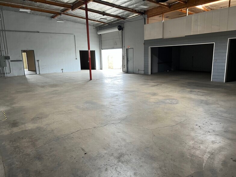 More Photos Of 570 Central Ave, Lake Elsinore Distribution For Sale