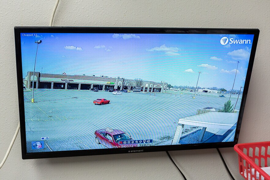 More Photos Of 1140 Kermit St, Plainview Restaurant For Sale