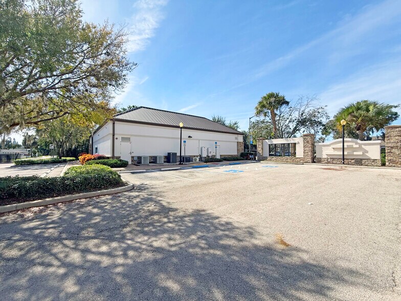 More Photos Of 450 S Orlando Ave, Maitland Bank For Lease