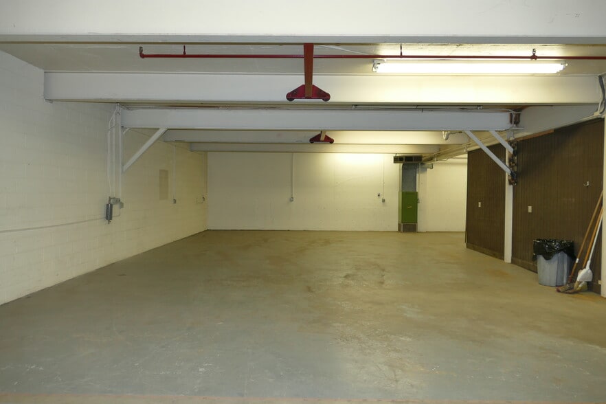 More Photos Of 1521-1525 NW Ballard Way, Seattle Warehouse For Lease