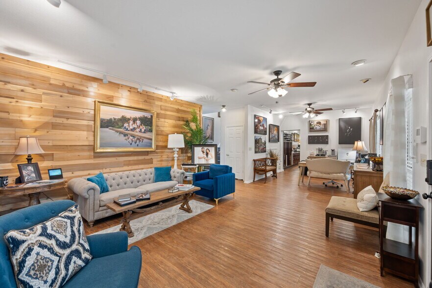 More Photos Of 17222 Classen Rd, San Antonio Loft Creative Space For Sale