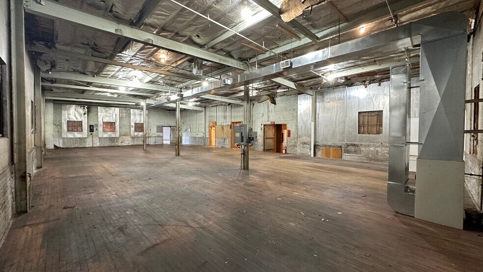 More Photos Of 200 Monroe St, Pottstown Warehouse For Lease