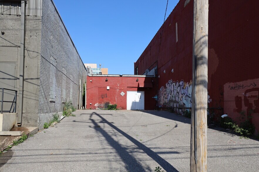 More Photos Of 710 N Broadway Ave, Oklahoma City Storefront For Lease