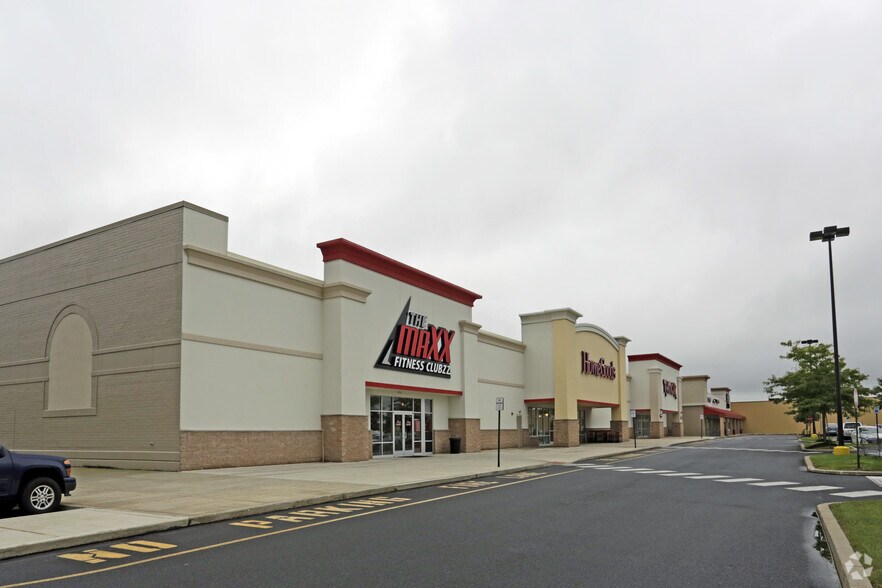 More Photos Of 195-225 NW West End Blvd, Quakertown Unknown For Lease