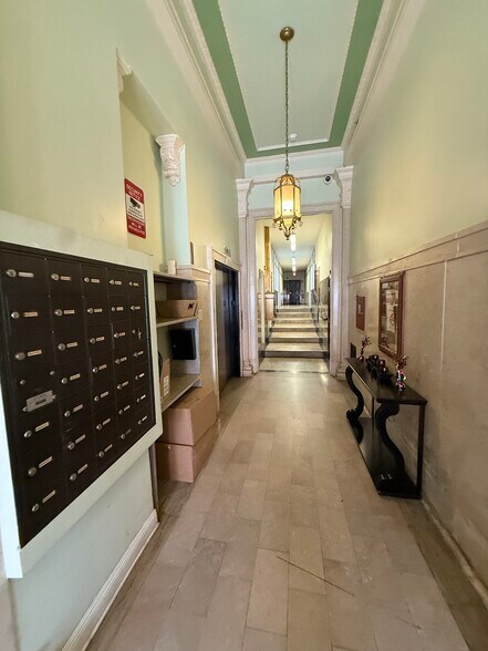 More Photos Of 703 Carondelet St, New Orleans Apartments For Sale