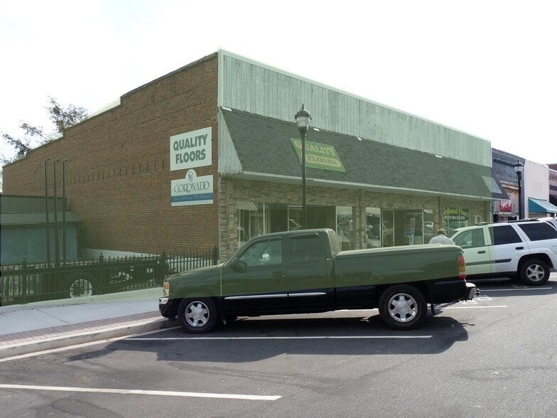 More Photos Of 15-17 S Commerce St, Liberty Storefront For Sale