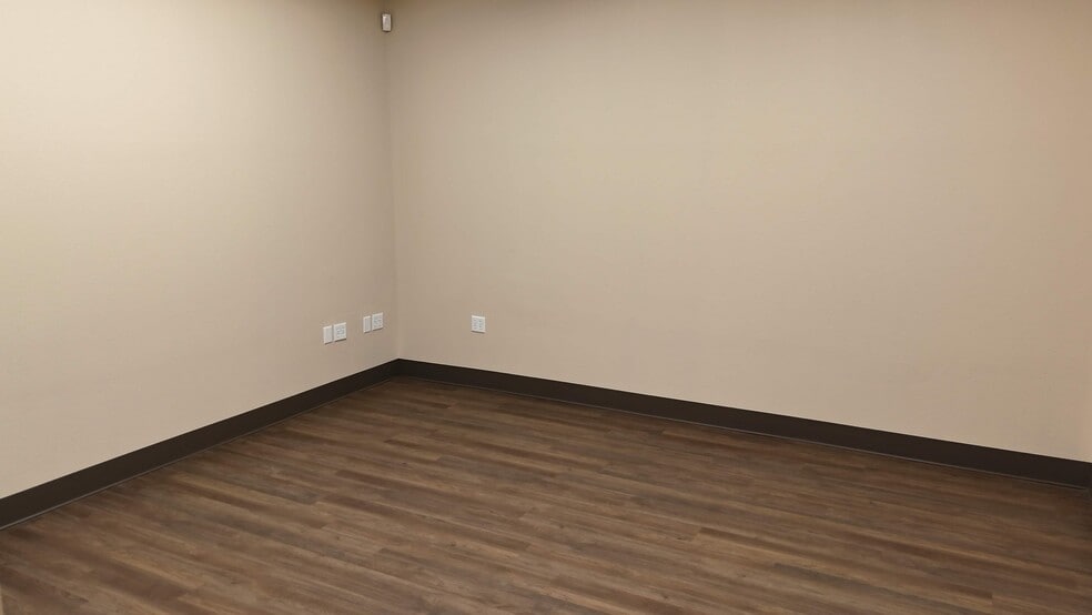 More Photos Of 617 Winmoore Way, Modesto Warehouse For Lease