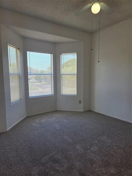 More Photos Of 2421 W Slaughter Ln, Austin Multifamily For Sale