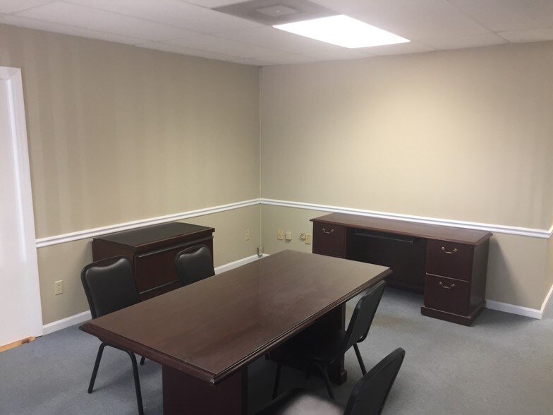 More Photos Of 3124 W Main St, Dothan Office For Lease