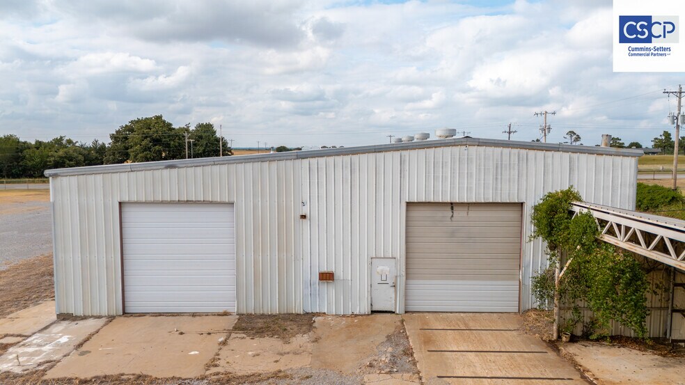 More Photos Of 1175 State Hwy 19, Chickasha Manufacturing For Lease