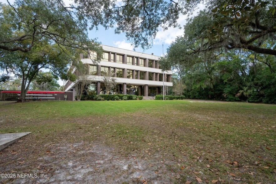More Photos Of 644 Cesery Blvd, Jacksonville Medical For Sale