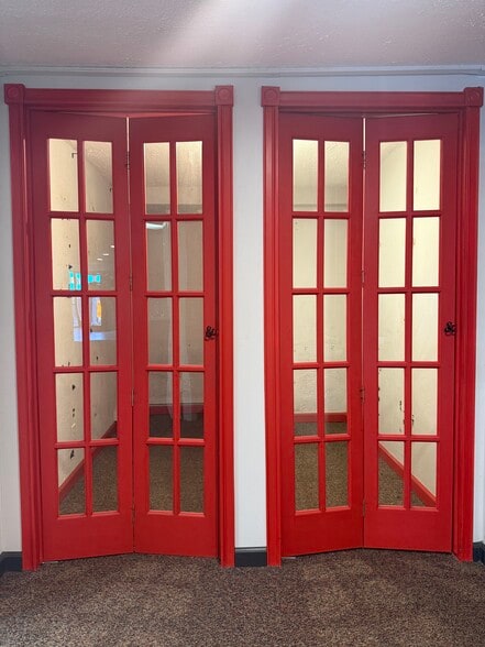 More Photos Of 3615 Main St, Riverside Storefront Retail Office For Lease