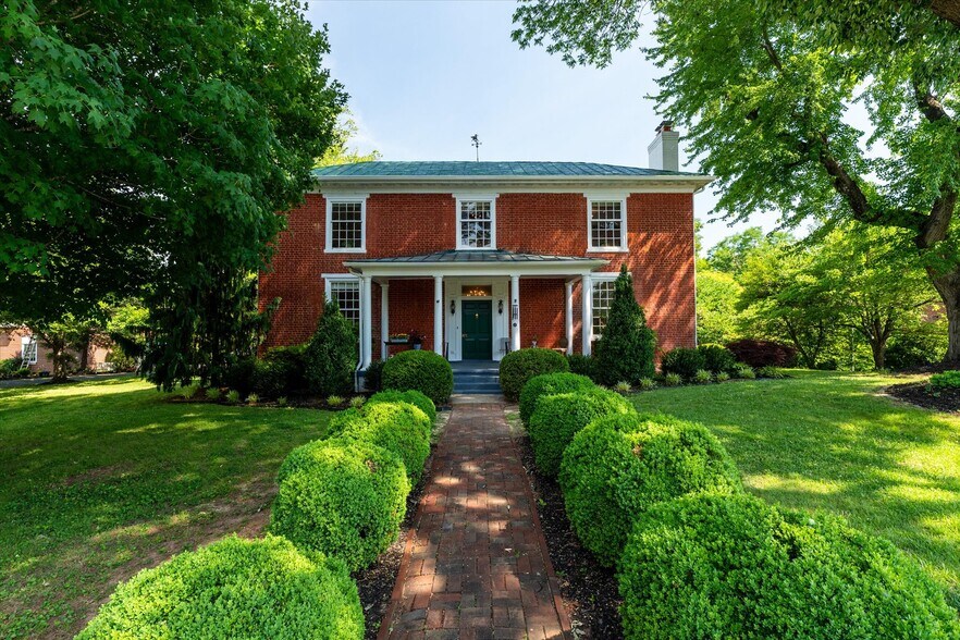 More Photos Of 252 David Bruce Ave, Charlotte Court House Hospitality For Sale