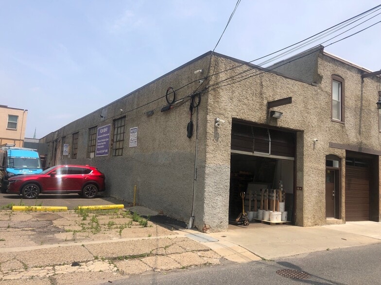 More Photos Of 1132-1134 Callowhill St, Philadelphia Warehouse For Lease