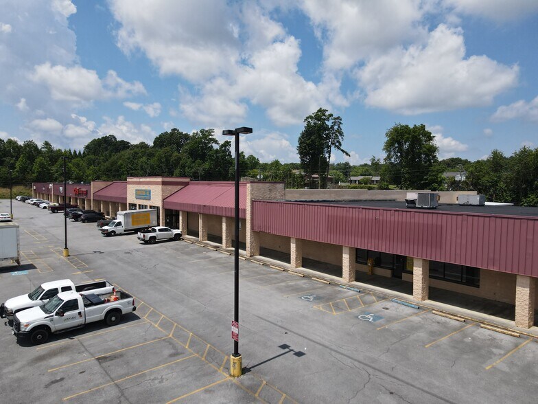 More Photos Of 5674 Highway 11 E, Piney Flats Unknown For Lease