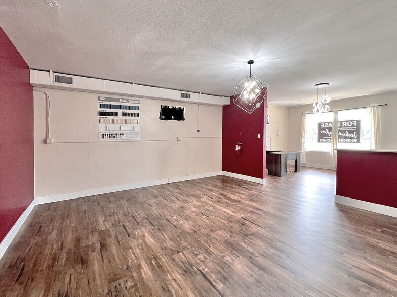 More Photos Of 680-690 S Lake Shore Way, Lk, Lake Alfred General Retail For Lease