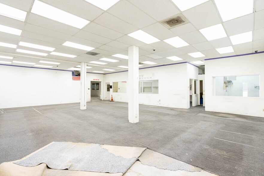More Photos Of 1250 S Broadway, Los Angeles Warehouse For Sale