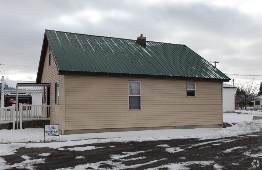 More Photos Of 744 Overland Ave, Burley Office For Sale