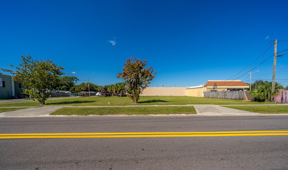More Photos Of 1018 Orange St, Titusville Warehouse For Sale