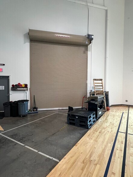 More Photos Of 6630 Surrey St, Las Vegas Warehouse For Sale