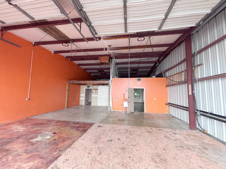 More Photos Of 1956 SW South Macedo Blvd, Port Saint Lucie Light Distribution For Lease
