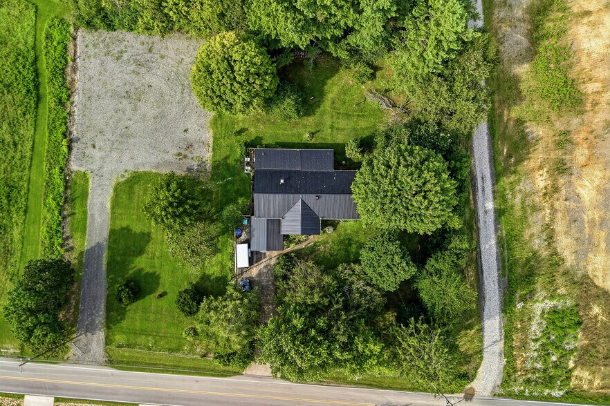 More Photos Of 2650 Cook Rd, Crossville Office For Sale