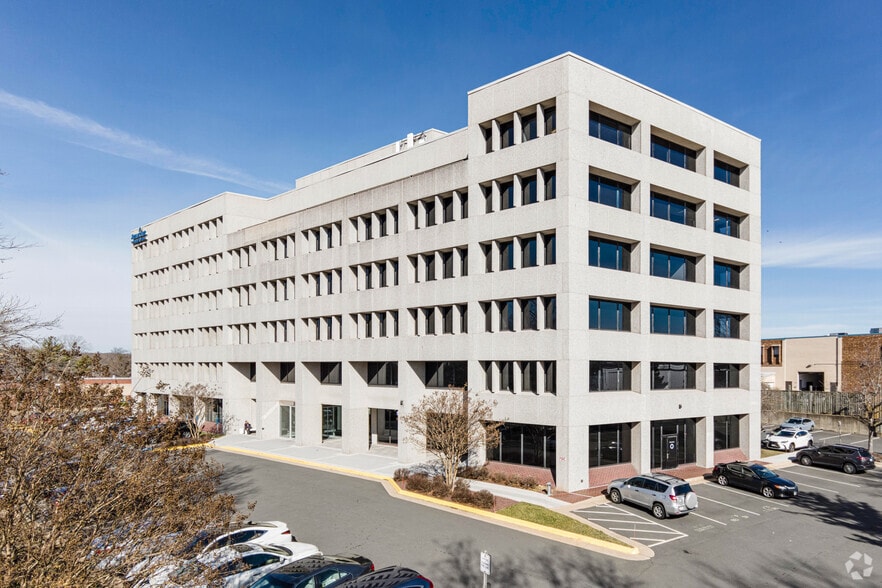 More Photos Of 2751 Prosperity Ave, Merrifield Unknown For Lease