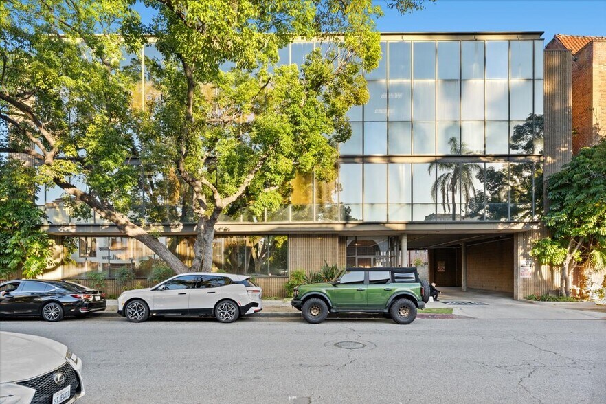 More Photos Of 220 S Kenwood St, Glendale Office For Lease