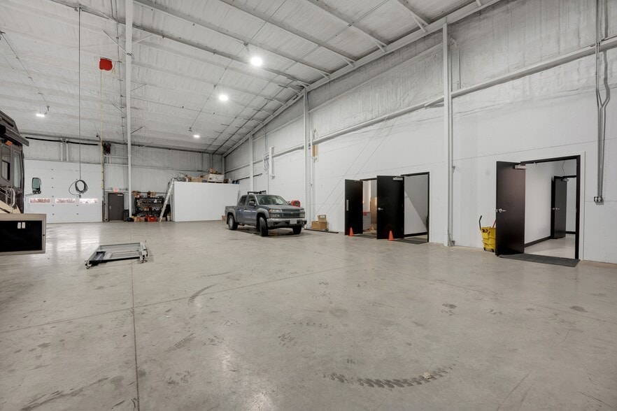 More Photos Of 22800 Highway H, Sedalia Manufacturing For Sale