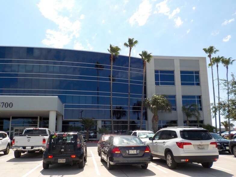 More Photos Of 5700 N Exp 77/83, Brownsville Medical For Lease