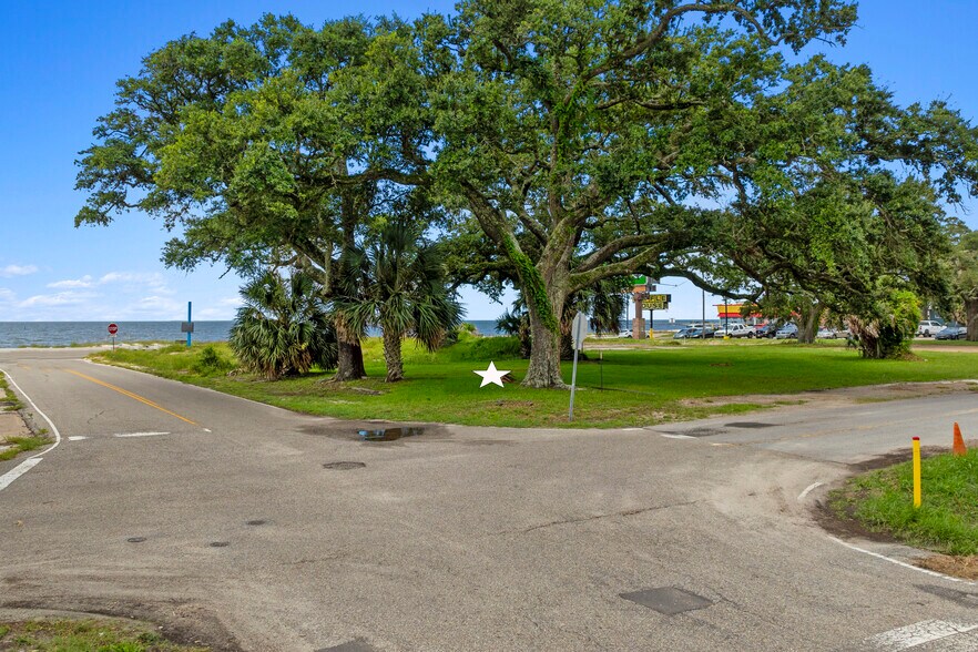 Primary Photo Of 640 16th st, Gulfport Land For Sale