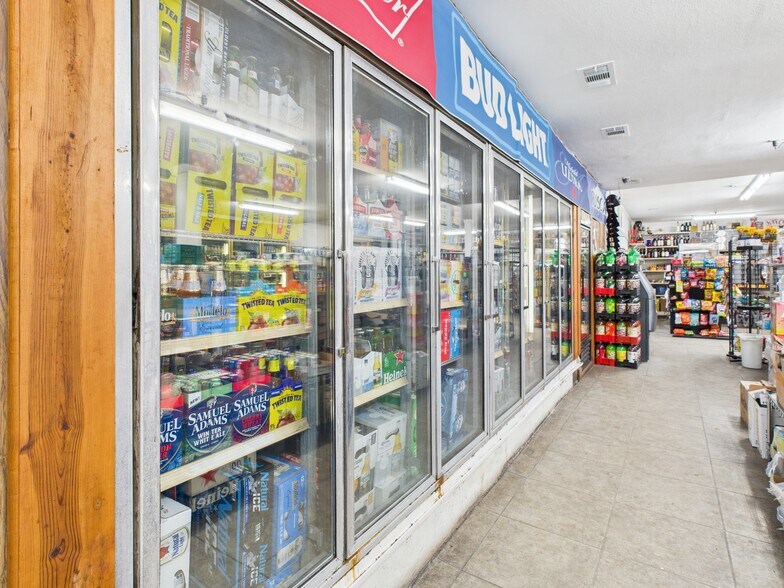 More Photos Of 12240 S Dixie, La Salle Convenience Store For Sale