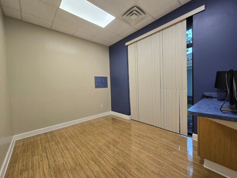 More Photos Of 4500 Hodges Blvd, Jacksonville Office For Lease