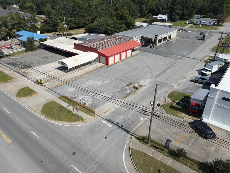 More Photos Of 433 S Main St, Swainsboro Showroom For Sale