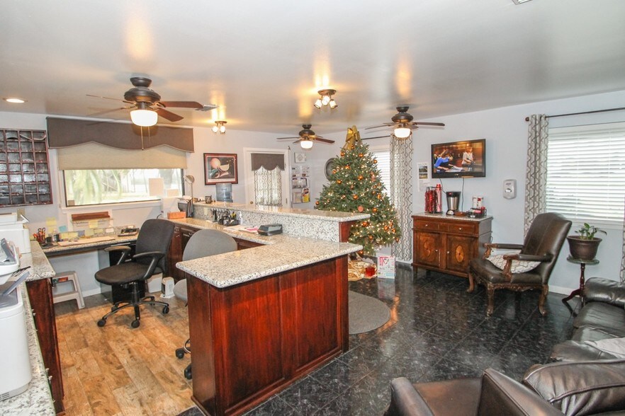 More Photos Of 42666 Highway 23, Venice Hotel For Sale