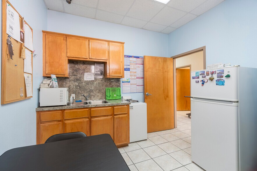 More Photos Of 110 E Savannah Ave, McAllen Medical For Sale