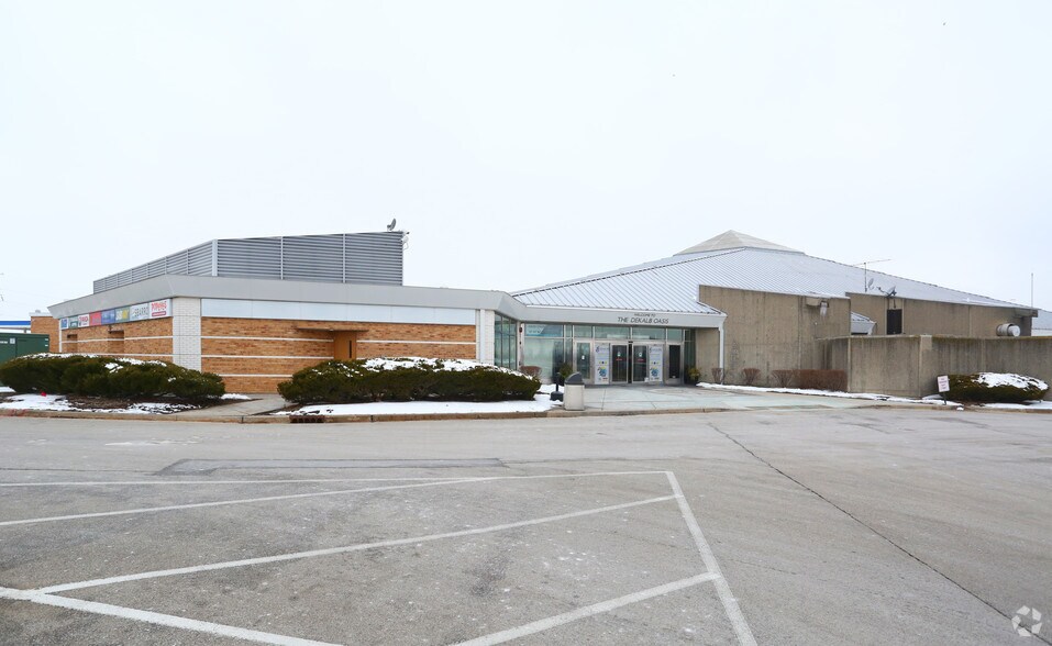 More Photos Of 2700 N Crego Rd, Dekalb General Retail For Sale