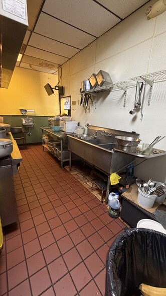 More Photos Of 4 Wheeler st, Lynn Restaurant For Lease